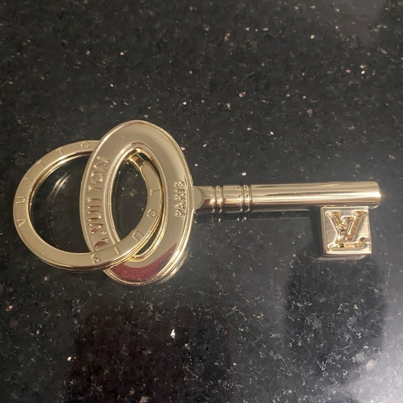 Gold Key-Shaped Keychain - Picture 3 of 3